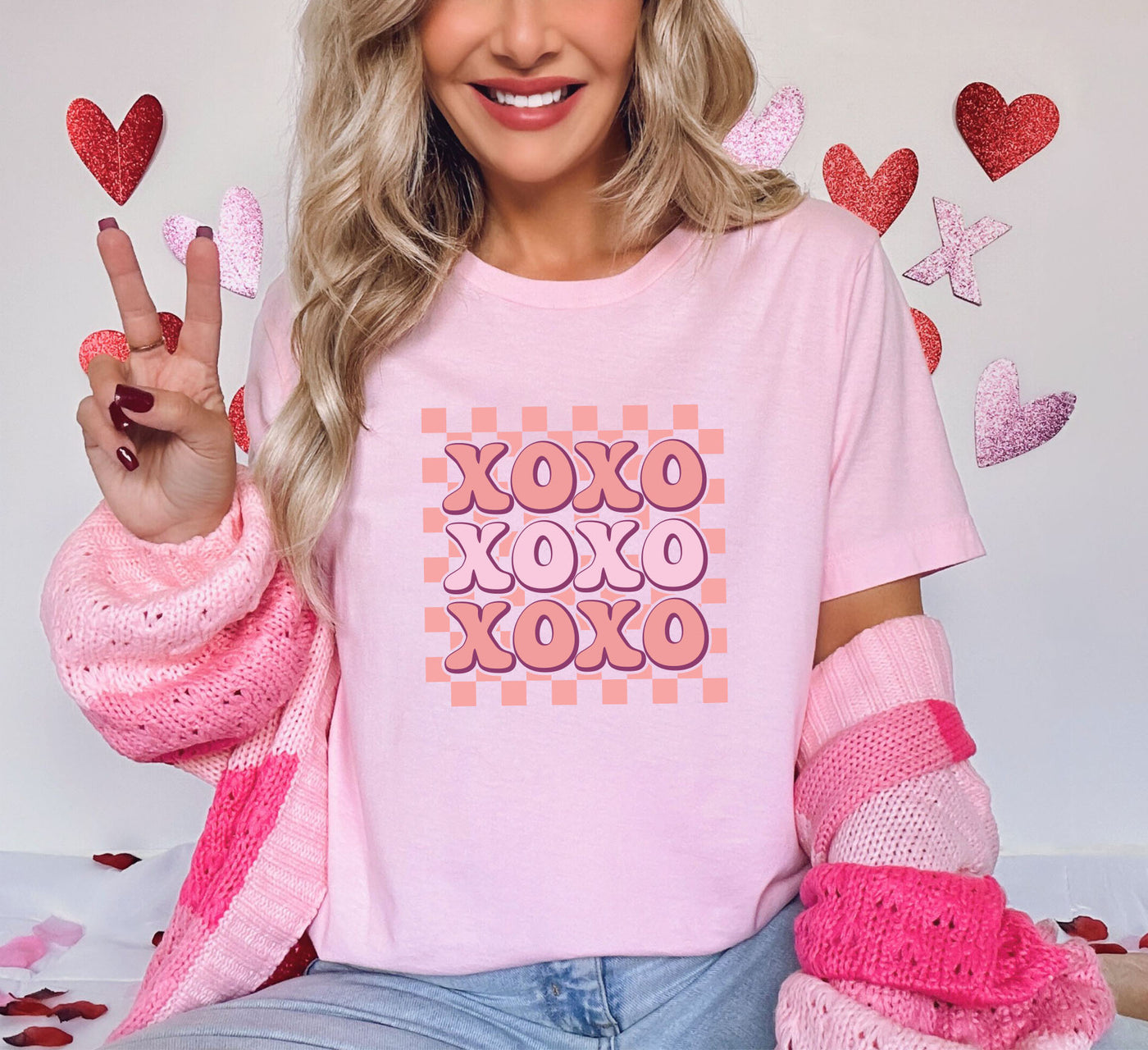 Hugs & Kisses Checkered Pattern